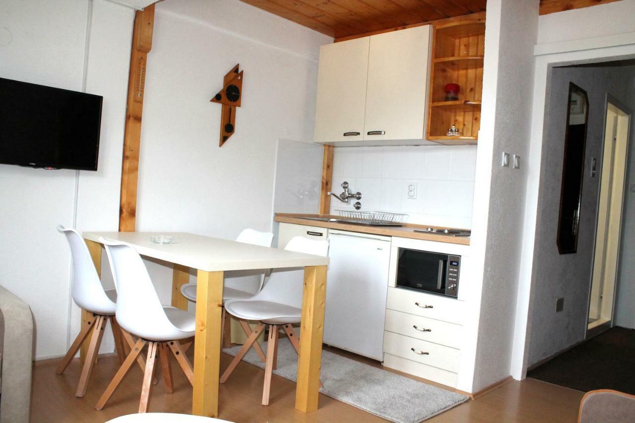Uni Kop Lejlighed Brzeće Eksteriør billede